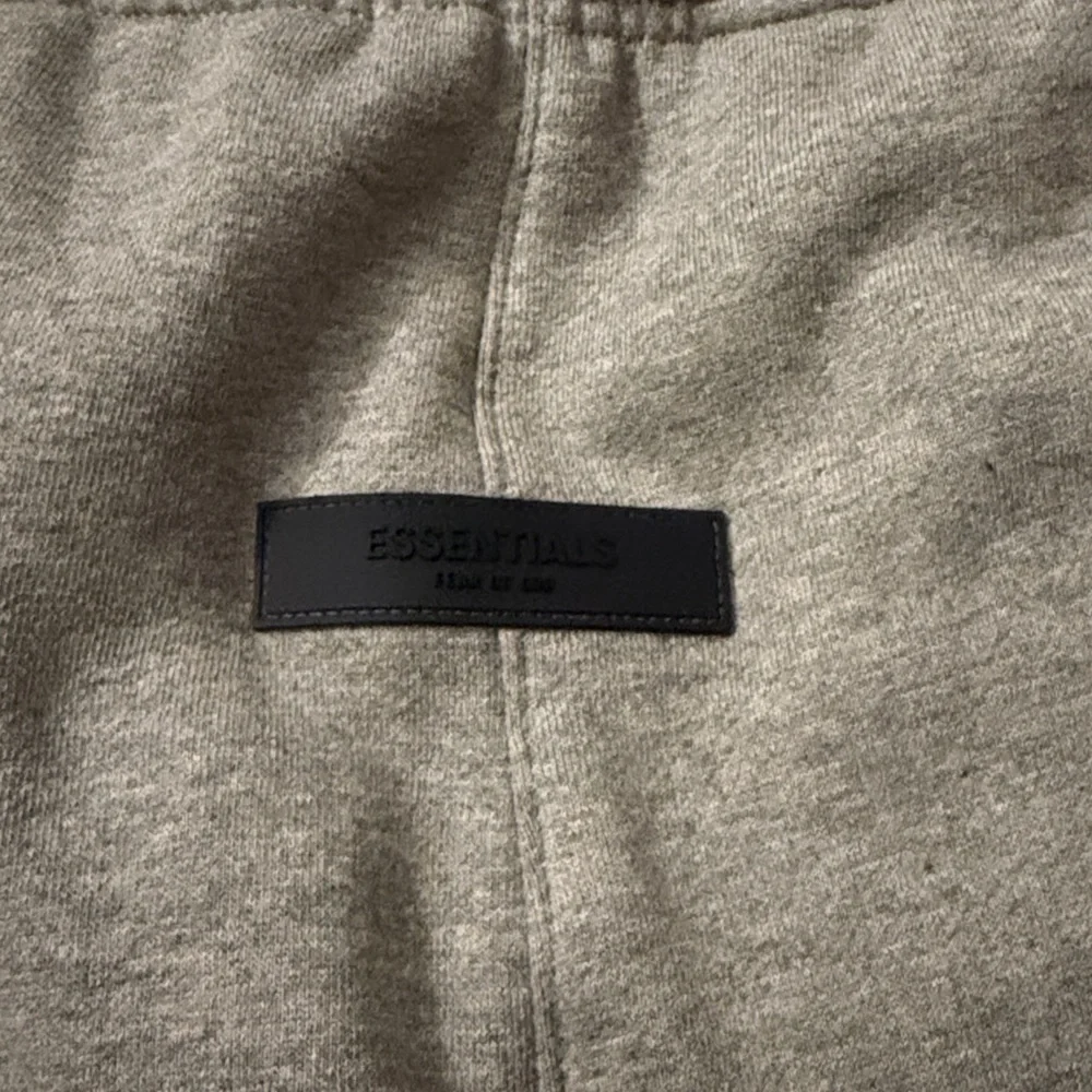 Essentials Fear Of God Sweatpants Dark Oatmeal Large - Picture 4 of 6